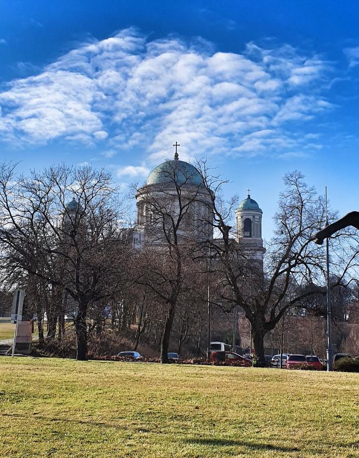 Gardenia Apartman Esztergom Buitenkant foto
