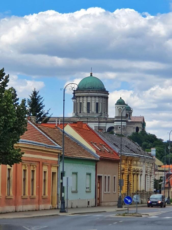 Gardenia Apartman Esztergom Buitenkant foto
