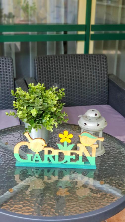Gardenia Apartman Esztergom Buitenkant foto