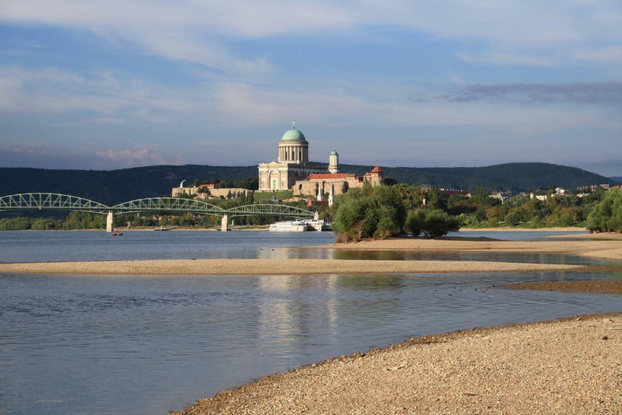 Gardenia Apartman Esztergom Buitenkant foto