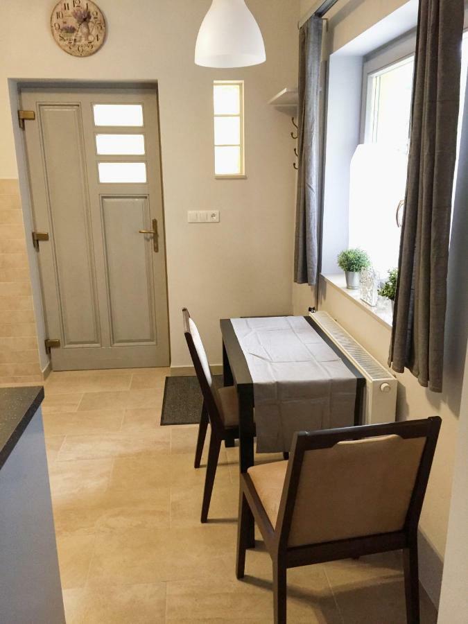 Gardenia Apartman Esztergom Buitenkant foto