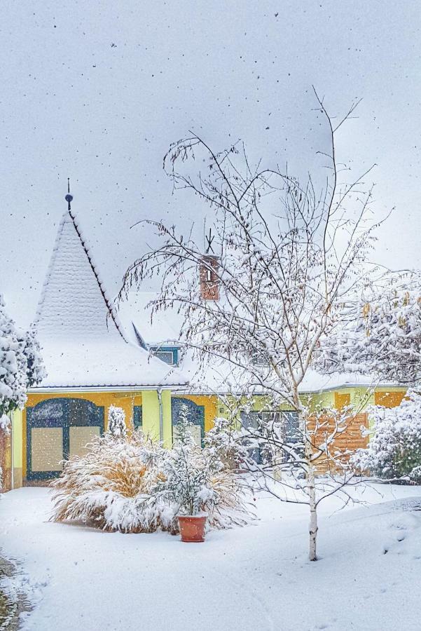 Gardenia Apartman Esztergom Buitenkant foto