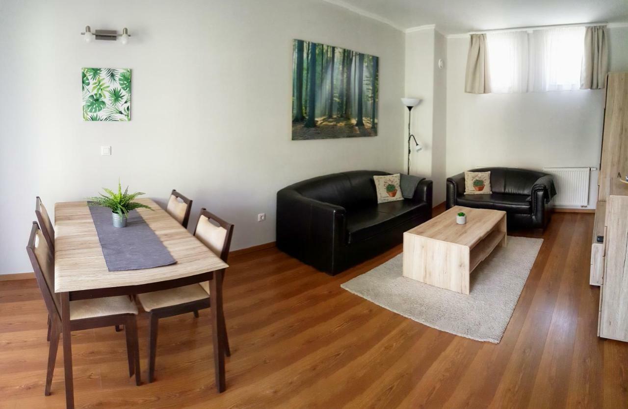 Gardenia Apartman Esztergom Buitenkant foto
