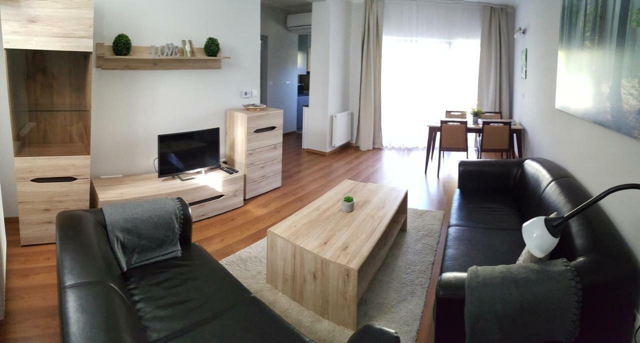 Gardenia Apartman Esztergom Buitenkant foto